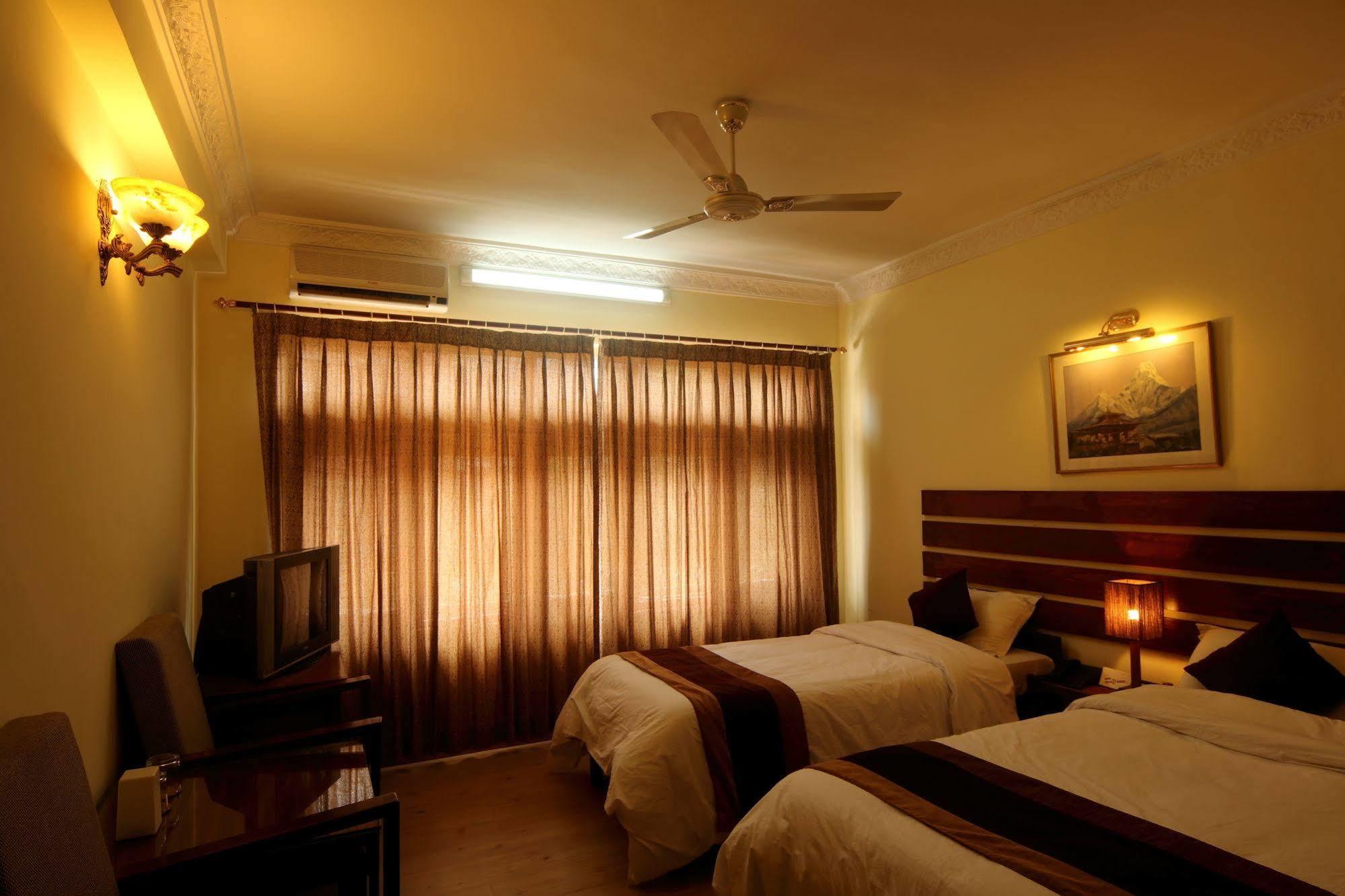 Hotel Thorong Peak Kathmandu Exterior foto